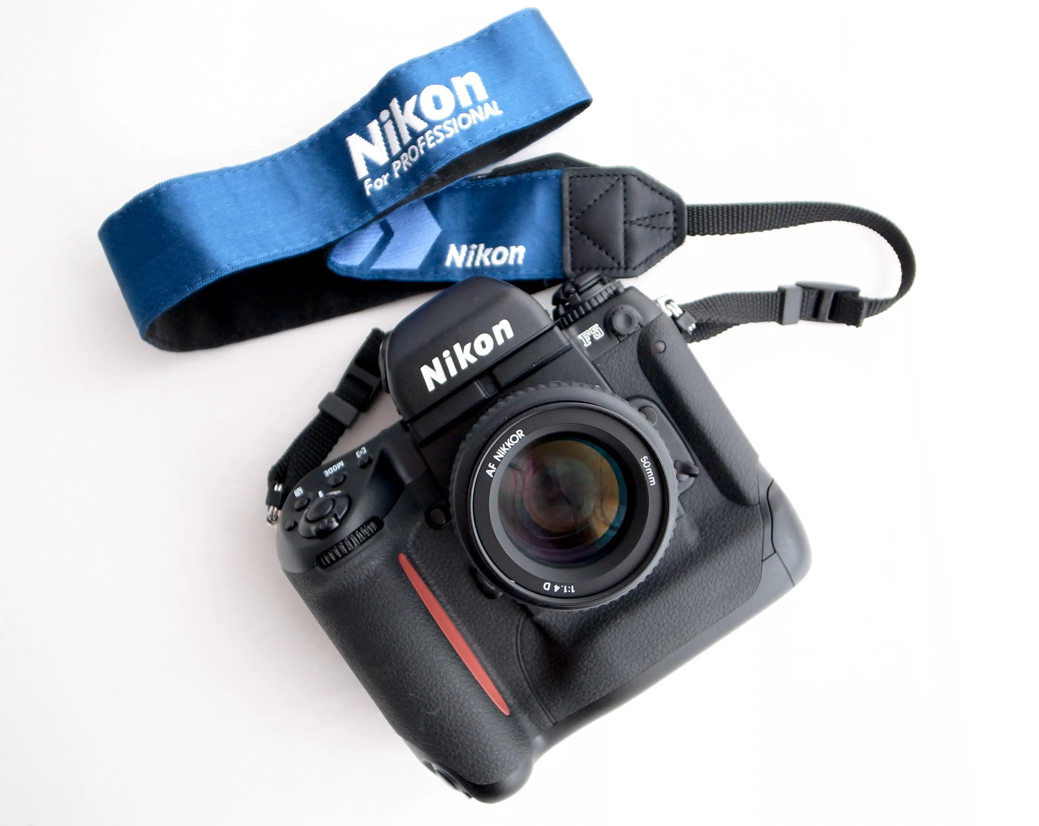 Camera Geekery: Nikon axing SLR’s?