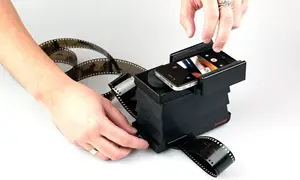 Lomo makes a scanner!