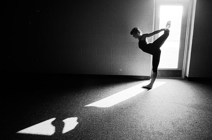 Dancer Warming Up, 1988 ©Victor Anthony Dancer Warming Up, 1988 ©Victor Anthony
