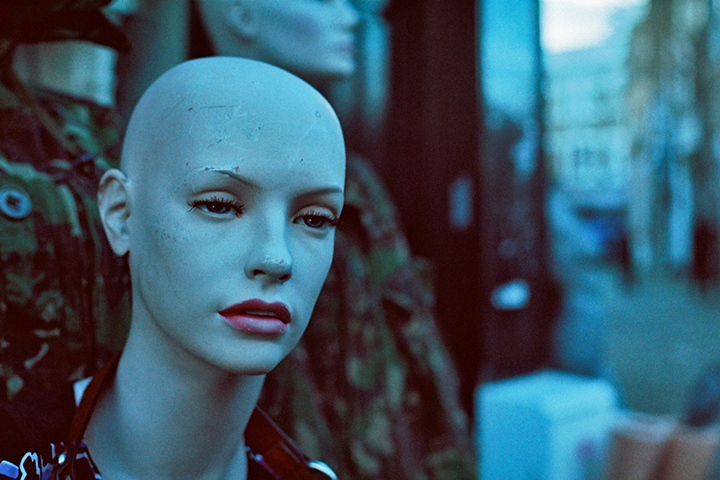Mannequins Praktica MTL 50 Agfa Optima 100 Mannequins Praktica MTL 50 Agfa Optima 100