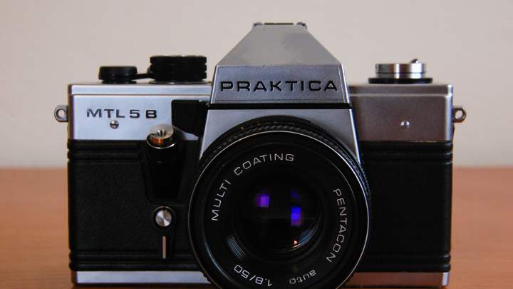 Camera Review: Greetings from the GDR