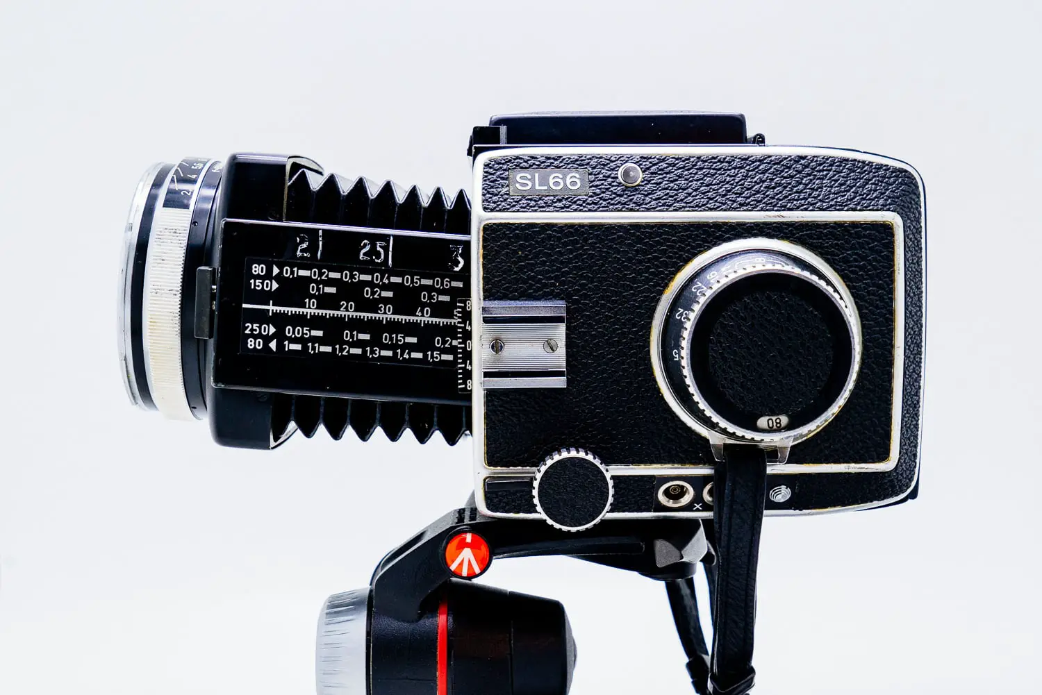 Camera Geekery: Rolleiflex SL66 Review - Japan Camera Hunter