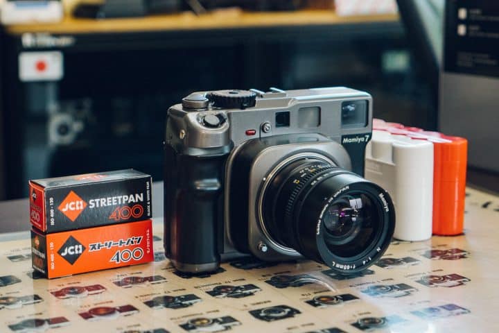 Camera Geekery: Mamiya 7 - Japan Camera Hunter Camera Geekery: Mamiya 7 - Japan Camera Hunter