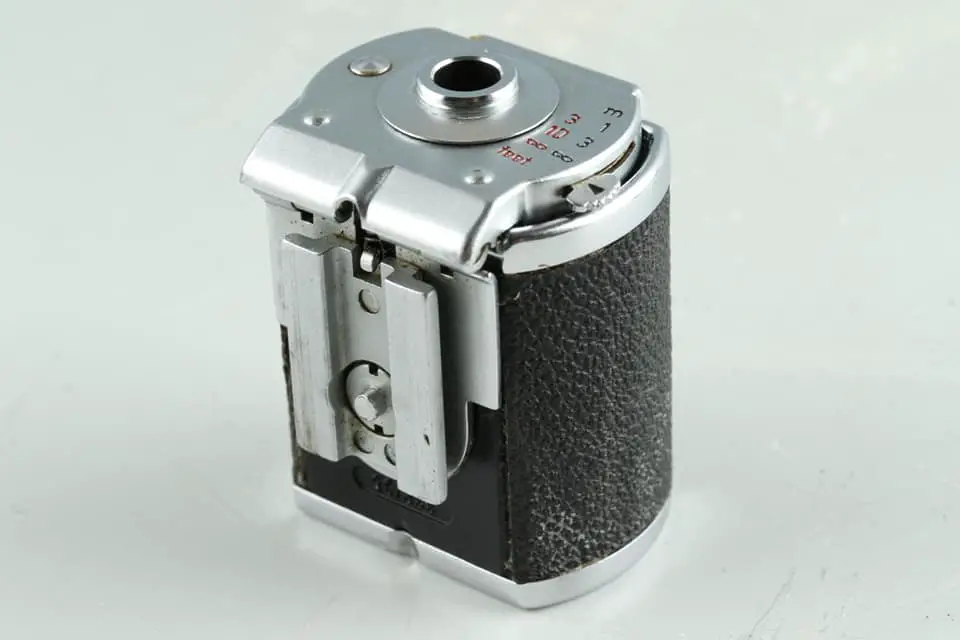 Voigtlander Prominent + Skoparon 35mm F/3.5 Lens + Turnit Finder