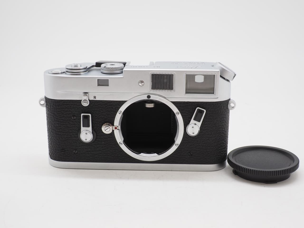 Leica M4 / ライカ M4　#117万台ボディ　ケースストラップ付 Leica M4 / ライカ M4 #117万台ボディ ケースストラップ付