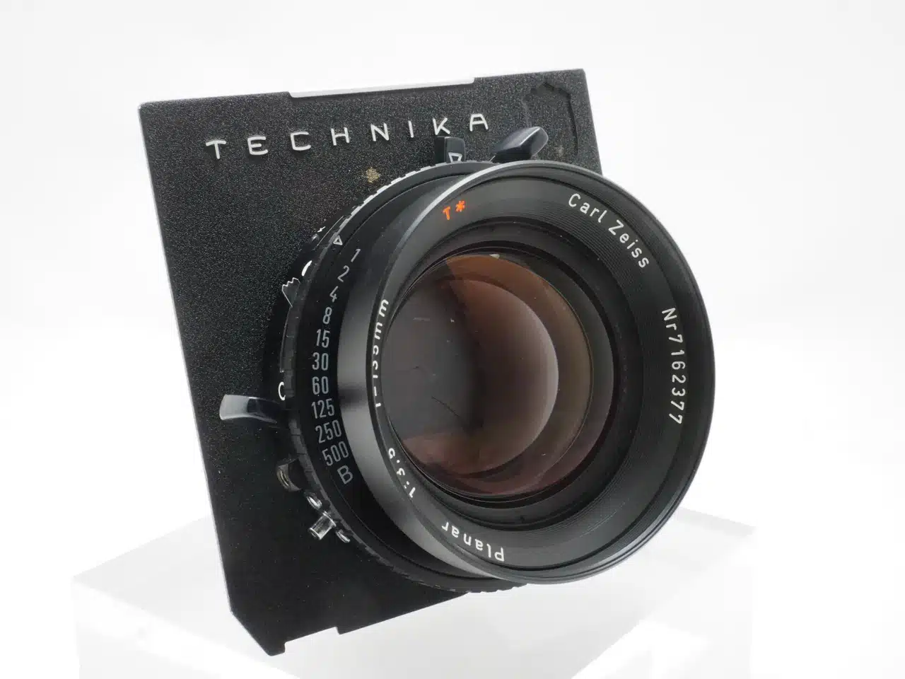 Planar 135mm f/3.5 レンズ Technika CARL ZEISS Planar 135/3.5T＊Vr new model with shutter【CLA'd