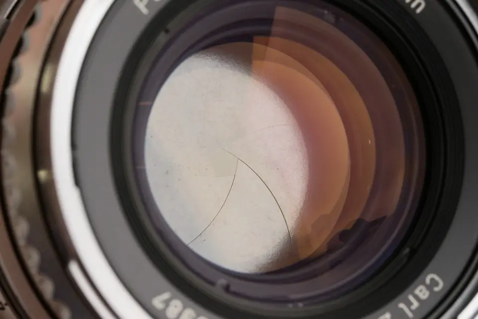 Hasselblad Carl Zeiss Planar 80mm F/2.8 C - Japan Camera Hunter Hasselblad Carl Zeiss Planar 80mm F/2.8 C - Japan Camera Hunter