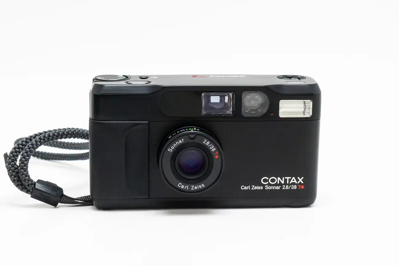 半額 50％OFFの通販 - Boxed Black T2 Contax Japan Hunter Camera フィルムカメラ