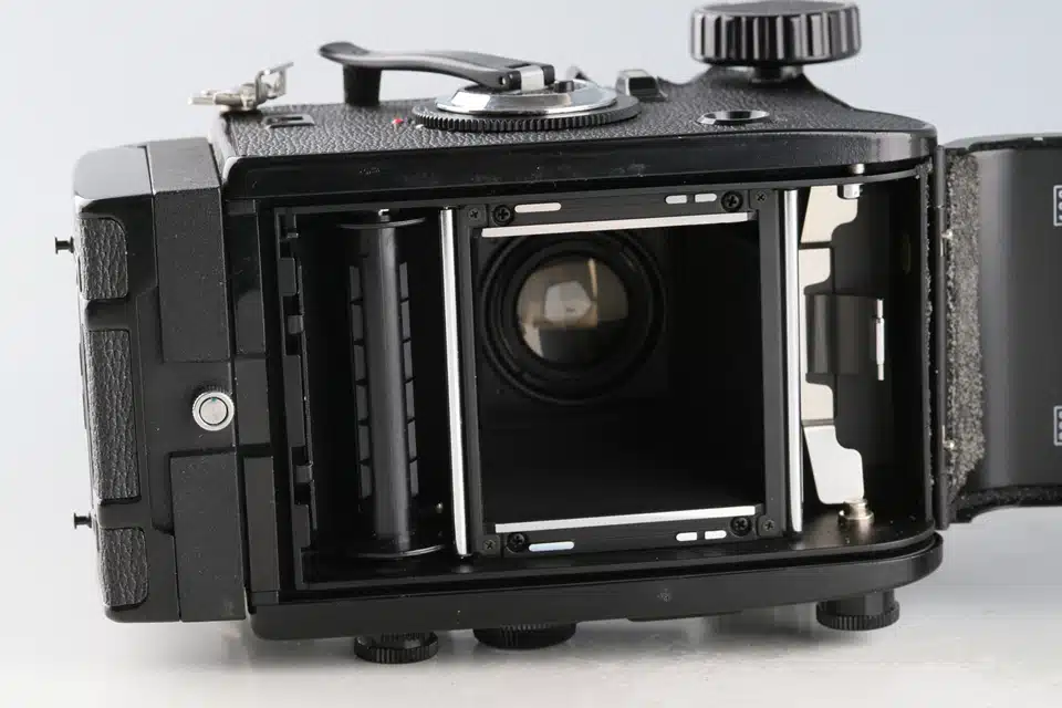 【ジャンク品】MAMIYA C330 PROFESSIONAL S Mamiya C330 Professional S | Alzari Antiques