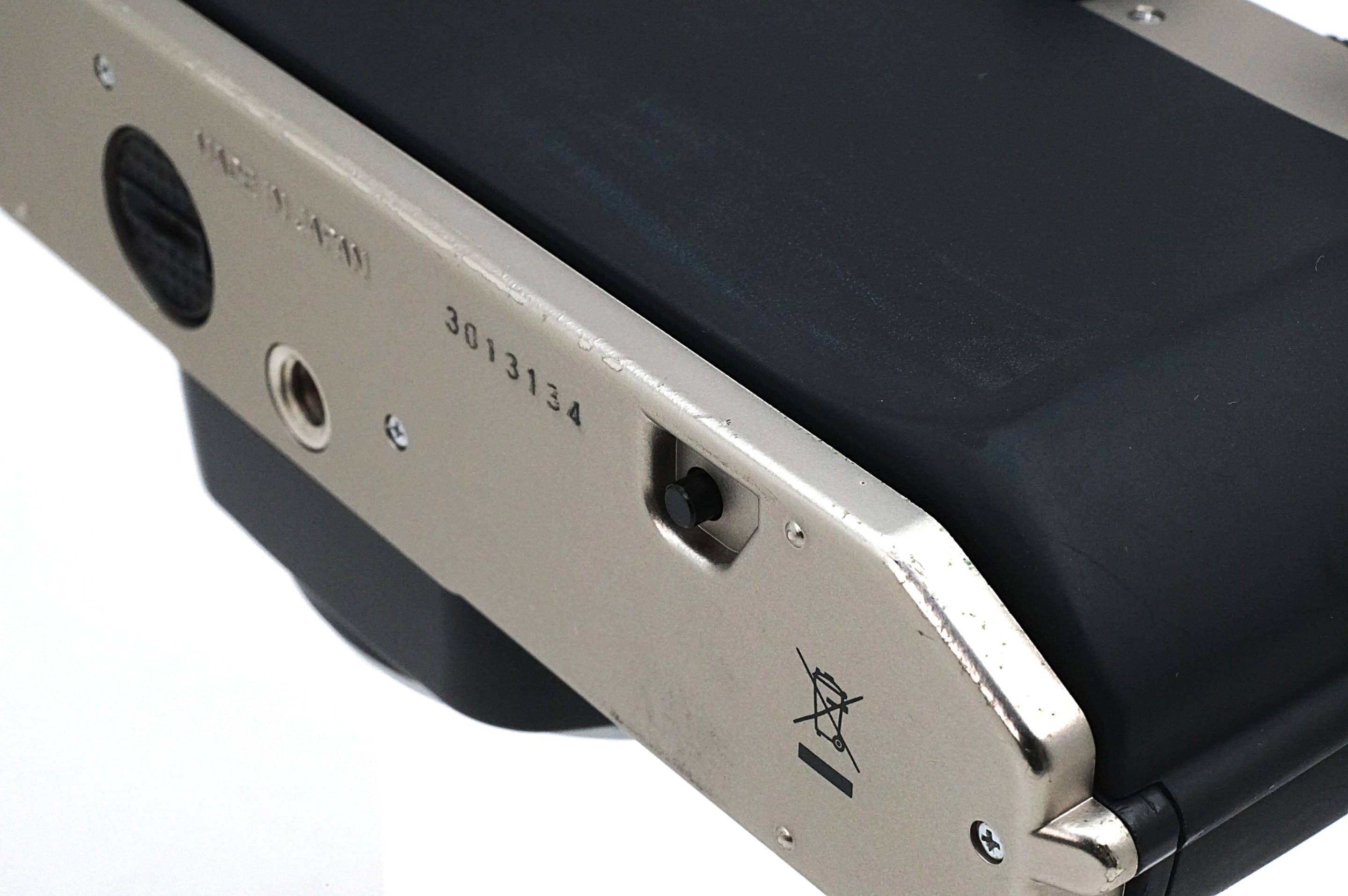 #323★良品★Nikon FM10 ボディ Nikon FM10 Body with 35-70mm f/3.5-4.8 Zoom-NIKKOR