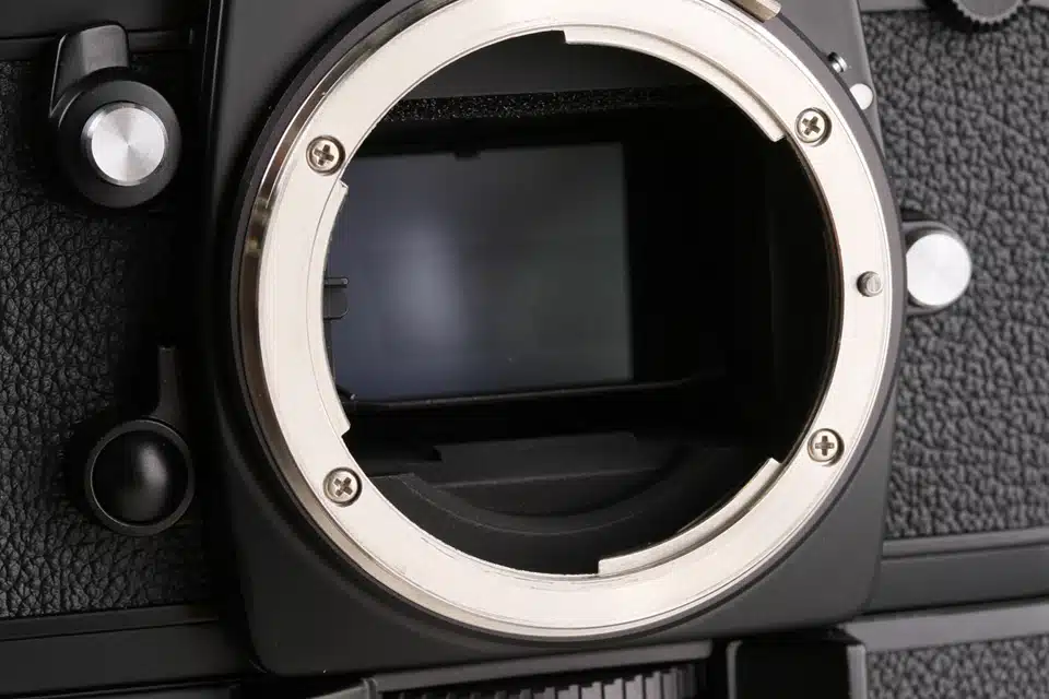 Nikon F3P + MD-4 - Japan Camera Hunter