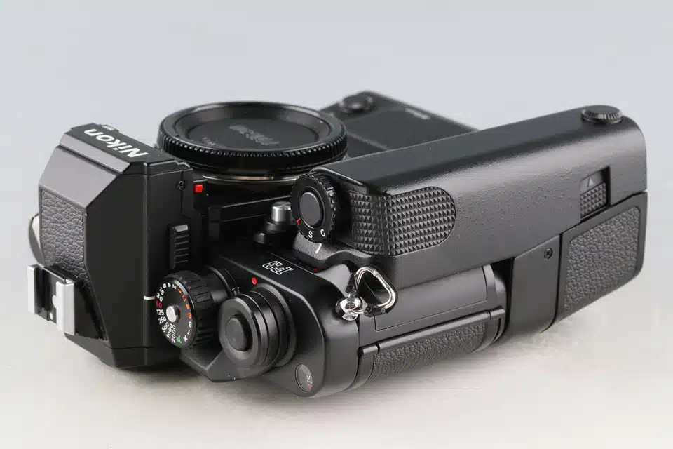 【新品級】Nikon F3P 一眼 MD-4付きF3HPの報道版 500MilesさんNikon F3P + MD-4を手にしました｜アラン藤島